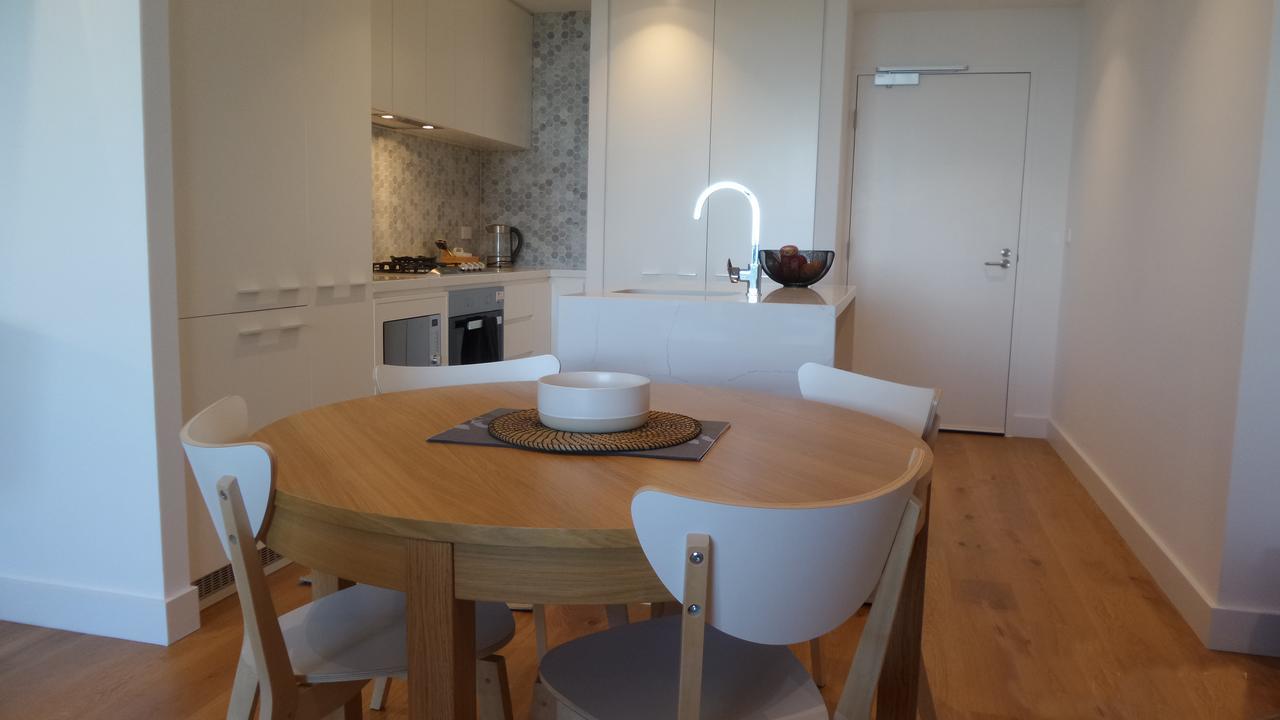 Whitehorse Towers Self Service Holiday Apartment Box Hill Exterior foto